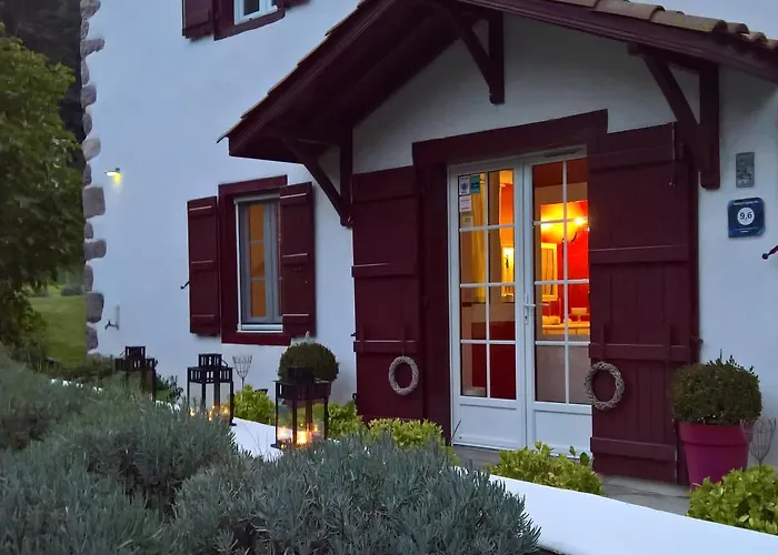 Boutique Maison Aguerria Bed & Breakfast